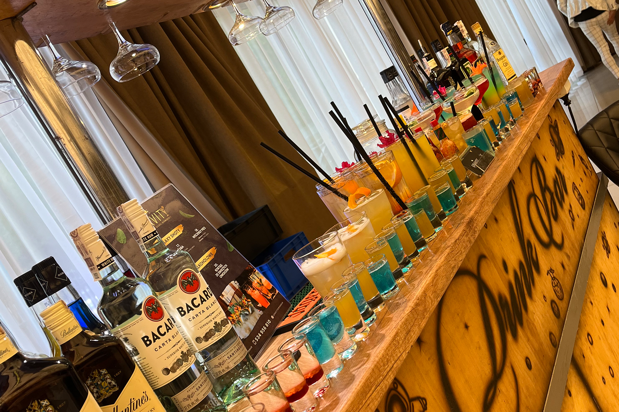 Image gallery marquee